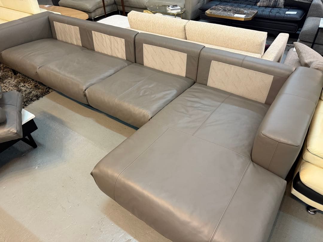 FaBRiCa 本革ソファ　IDC大塚家具　グレーソファ