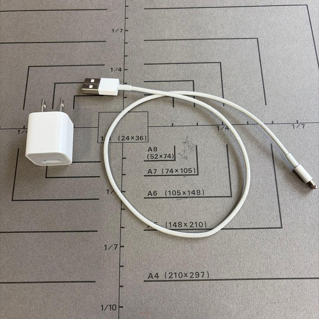 iPhone SE (第３世代) スターライト 64GB