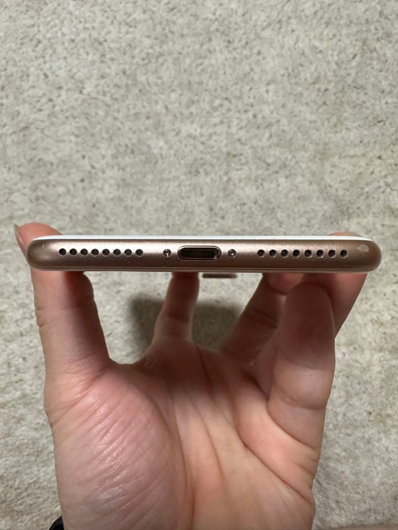 iPhone 8 Plus 64GB ゴールド 本体 / バッテリー100%