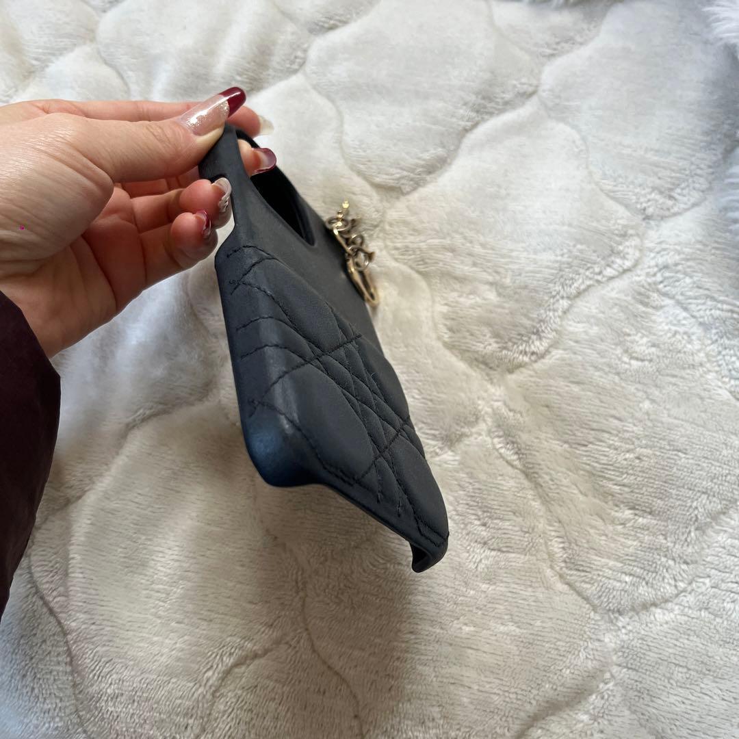 Christian Dior スマホケース　iphone13pro