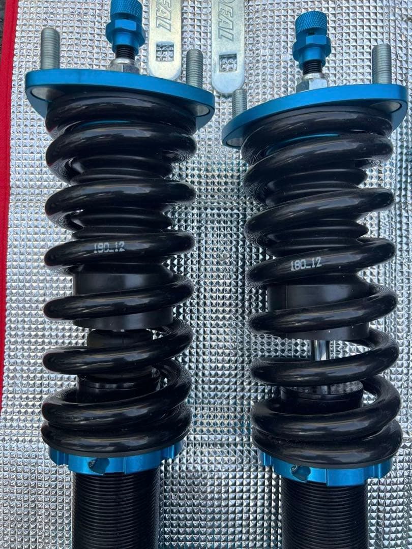 送料込み　イデアル　車高調　4本セット　20クラウン