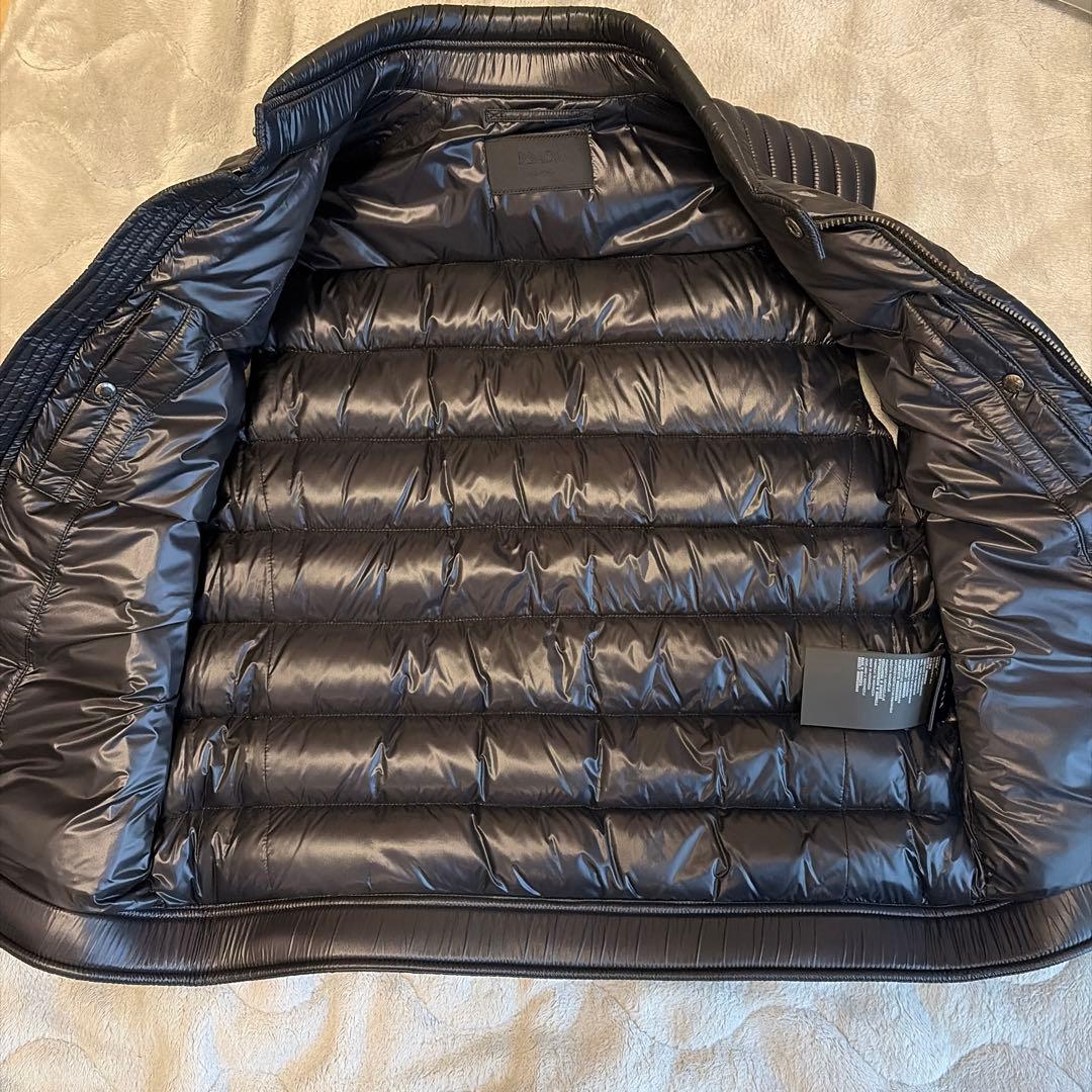 PRADA プラダ　ダウンベスト