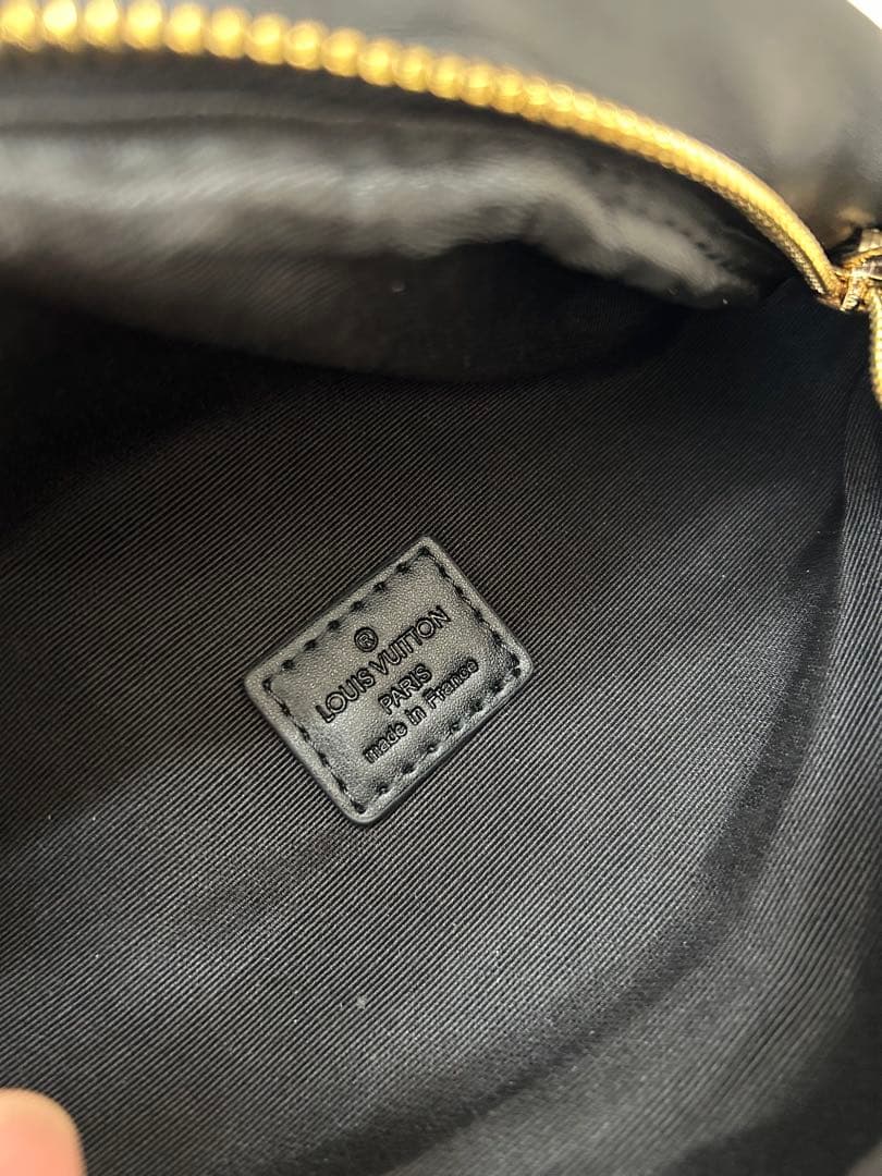 ボディバッグ　バッグ