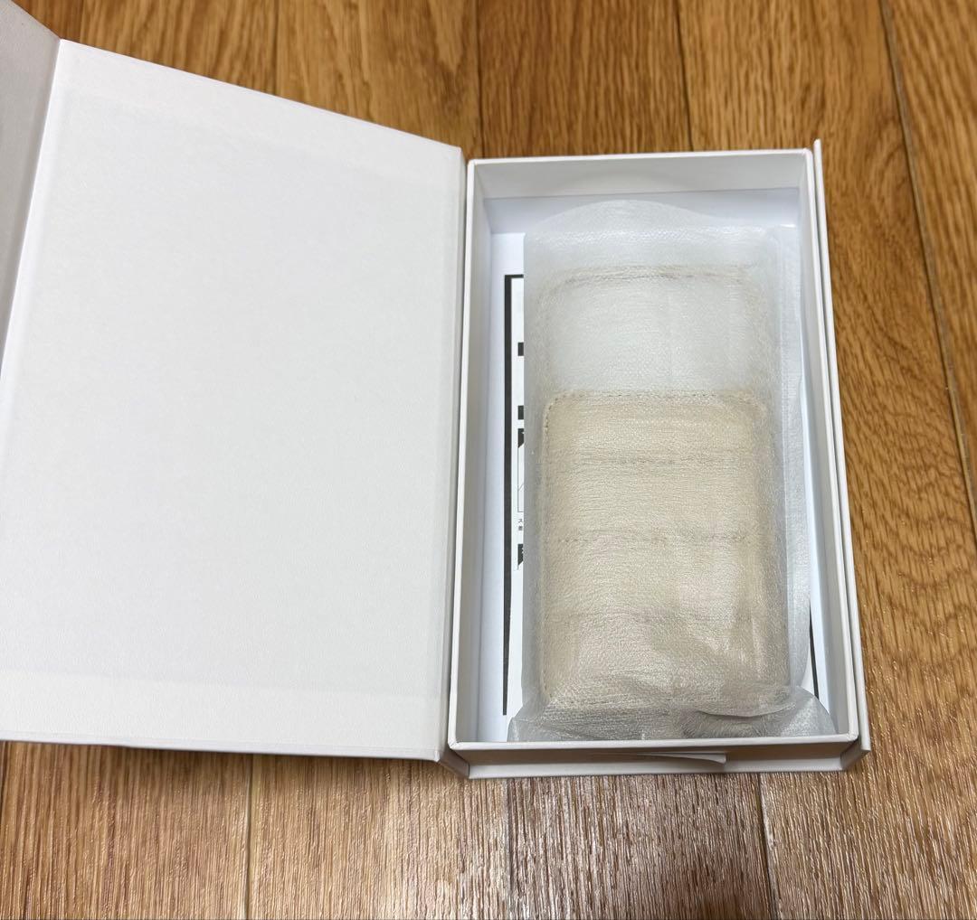 demiu iPhone17pro ケース カバー BALLON ベージュ