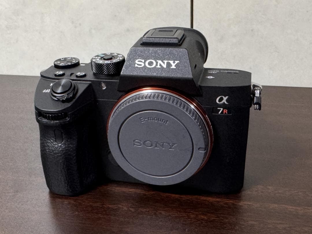 [オーバーシーズモデル] SONY α7R III 本体と付属品