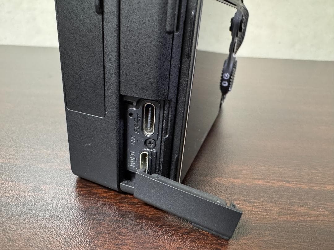 [オーバーシーズモデル] SONY α7R III 本体と付属品