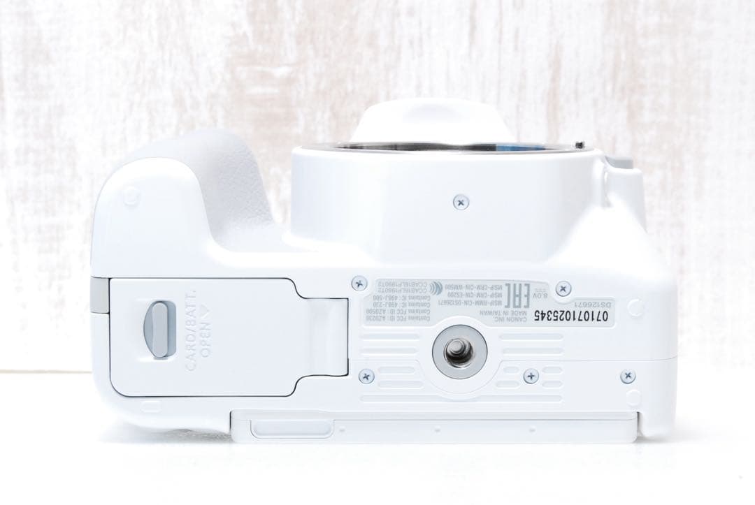 ✨新品級美品✨取説付✨Wi-Fi搭載✨すぐ使える Canon Kiss X9