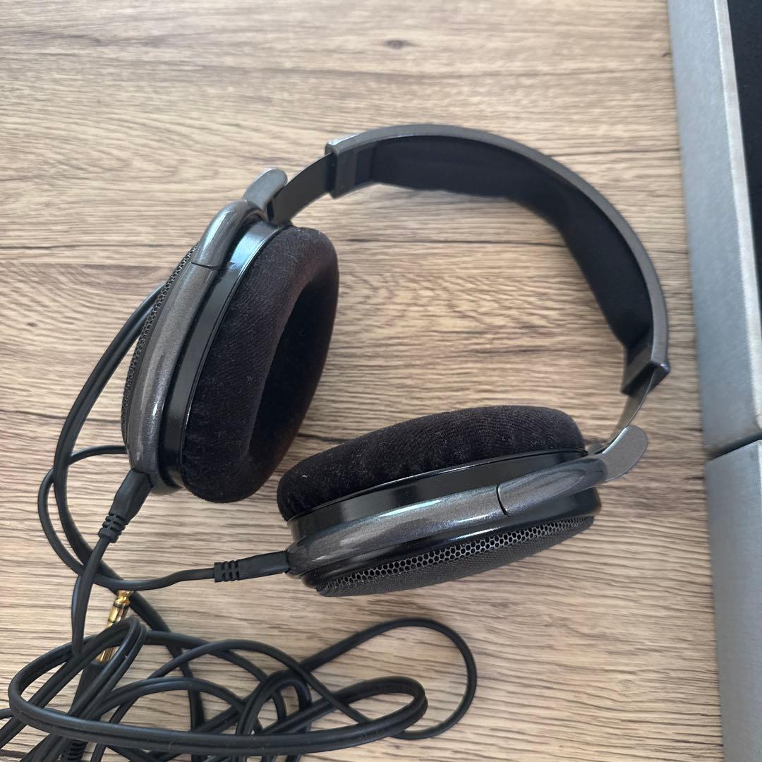HD650 ゼンハイザー ヘッドホン 【ヘッドホン本体は綺麗だと思います】