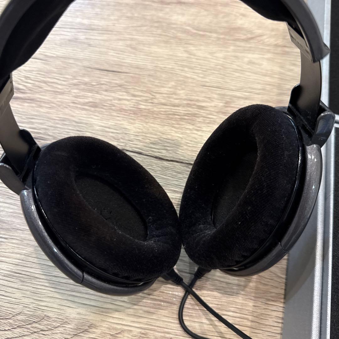 HD650 ゼンハイザー ヘッドホン 【ヘッドホン本体は綺麗だと思います】