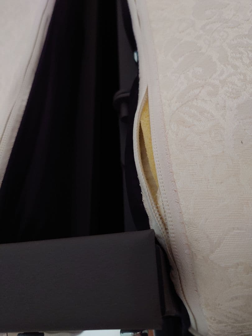 s*h様 最終価格☆美品☆送料込・折りたたみ電動リクライニングベッド