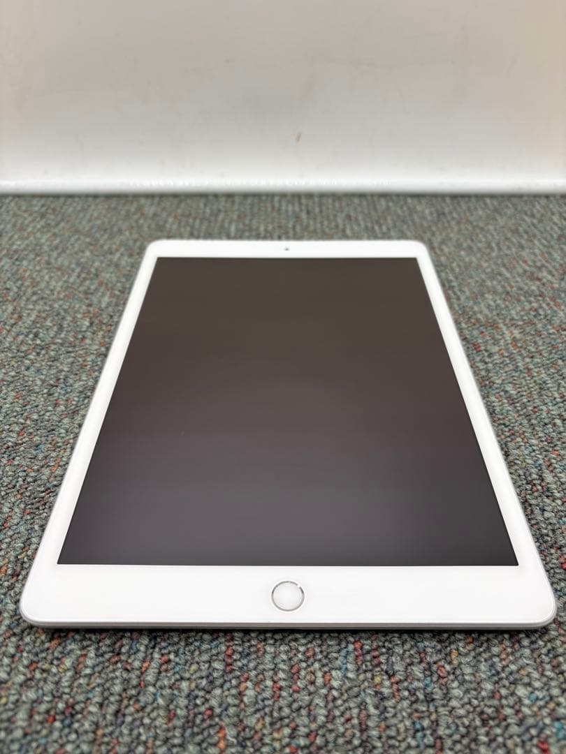 【94%】 iPad 第8世代　Wi-Fi + Cellularモデル
