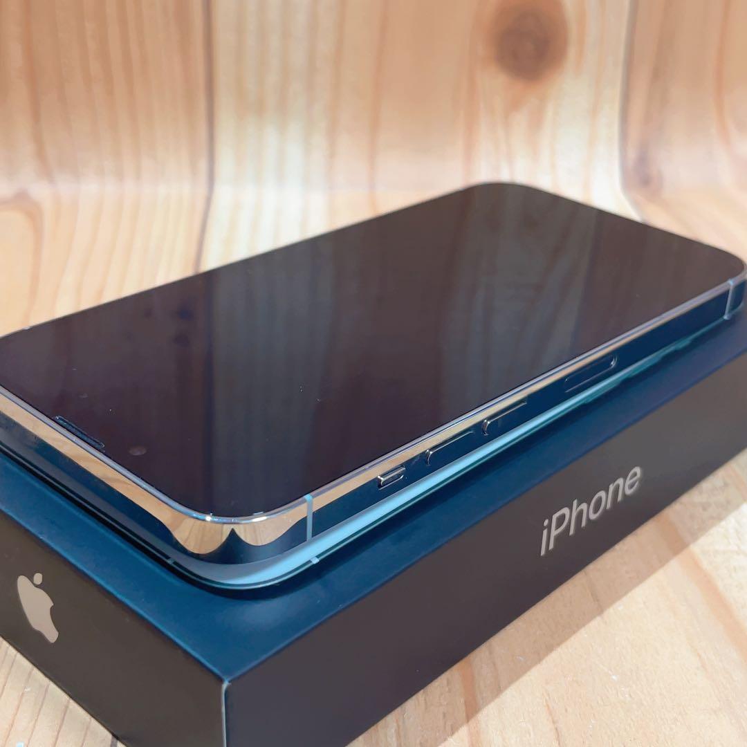 SIMフリー 本体 iPhone 13 Pro 256 GB シルバー 581