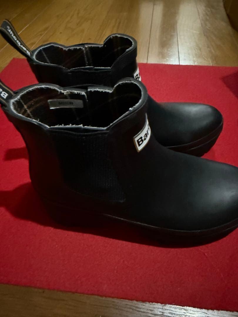 Barbour ブラック サイドゴアレインブーツ