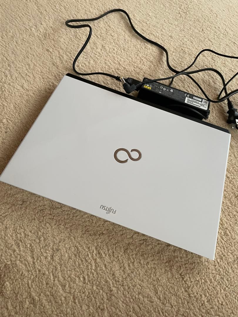 富士通 LIFEBOOK SH54/K WIN10