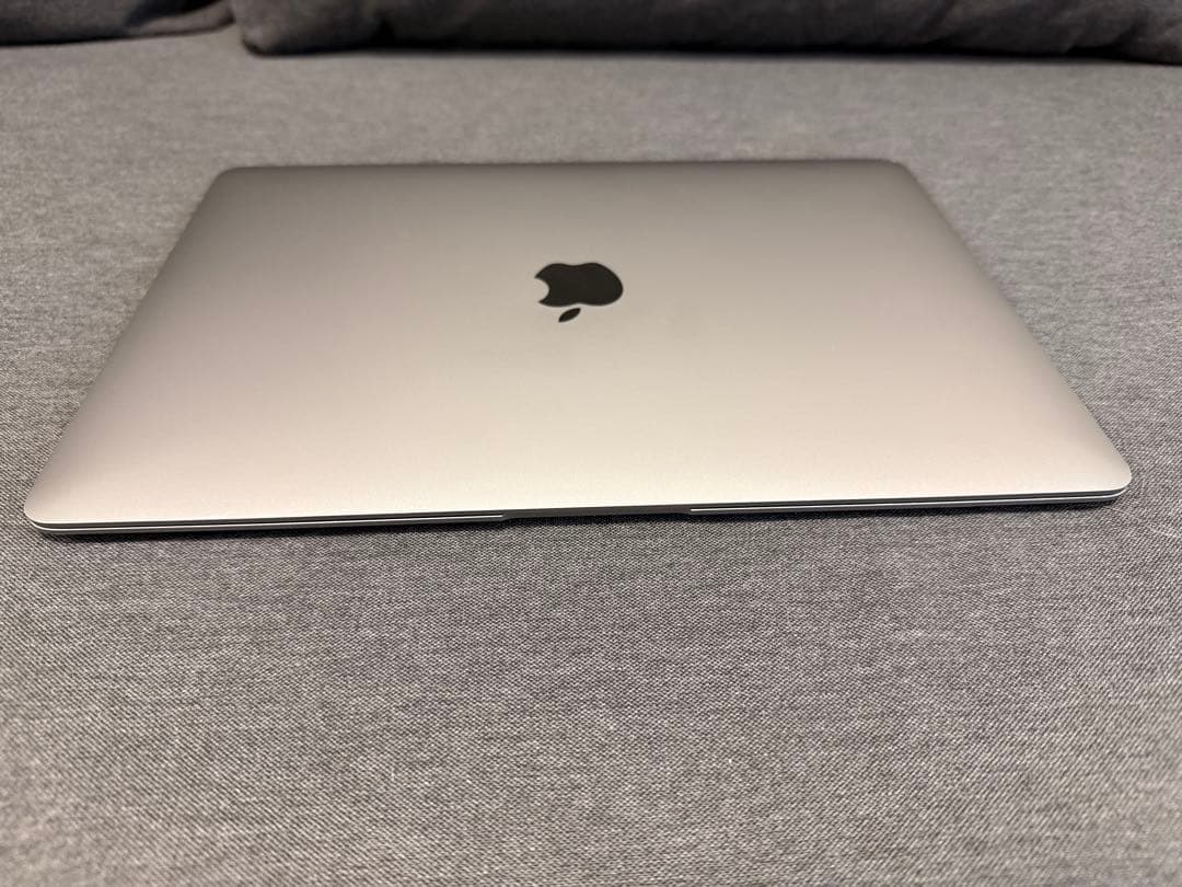 Macbook Air M1 8GB 256GB スペースグレイ