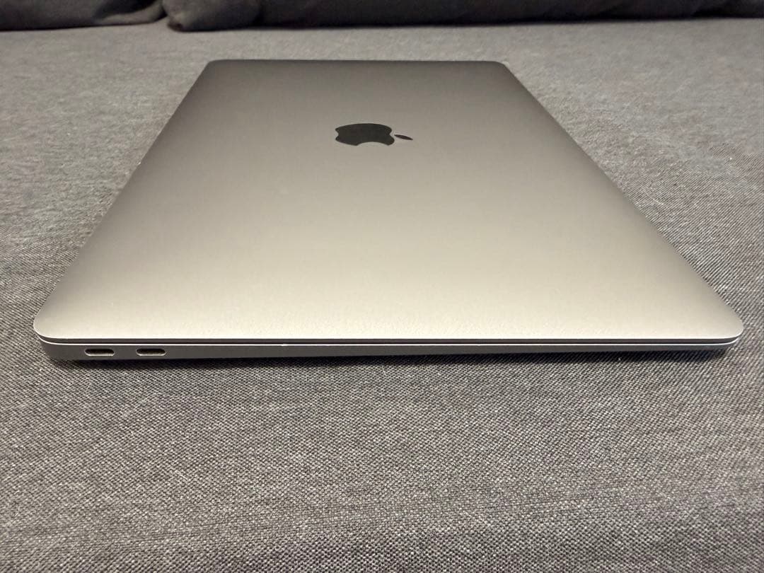 Macbook Air M1 8GB 256GB スペースグレイ