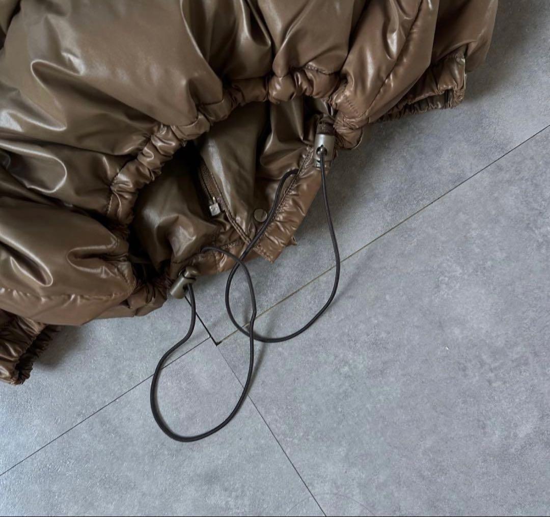 茶タグ⭐️モンクレールダウンジャケット　ブラウン