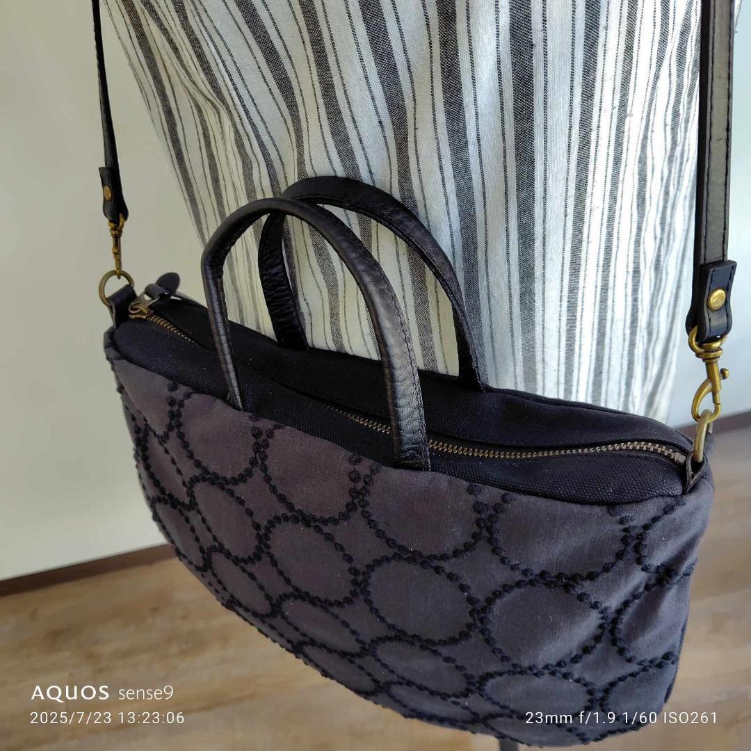 猫美様/2025tambourineタンバリンチャコール/ラウンドショル