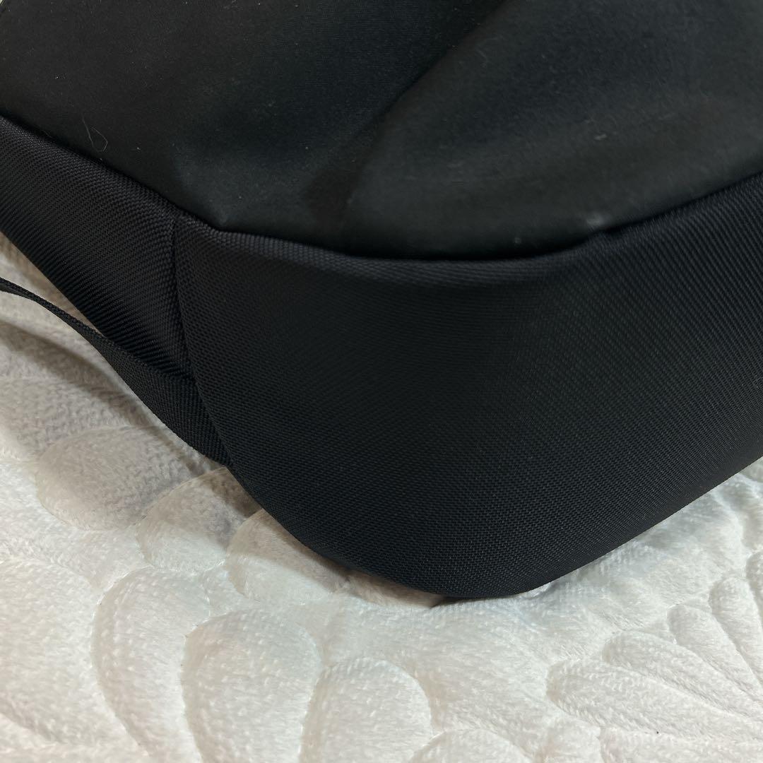 ARC'TERYX アークテリクス　ARRO 8 アロー 8 ショルダーバッグ