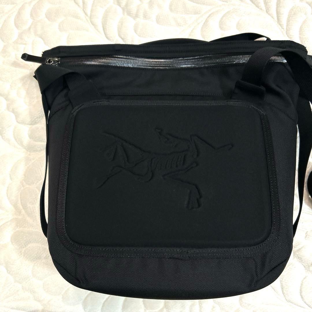 ARC'TERYX アークテリクス　ARRO 8 アロー 8 ショルダーバッグ