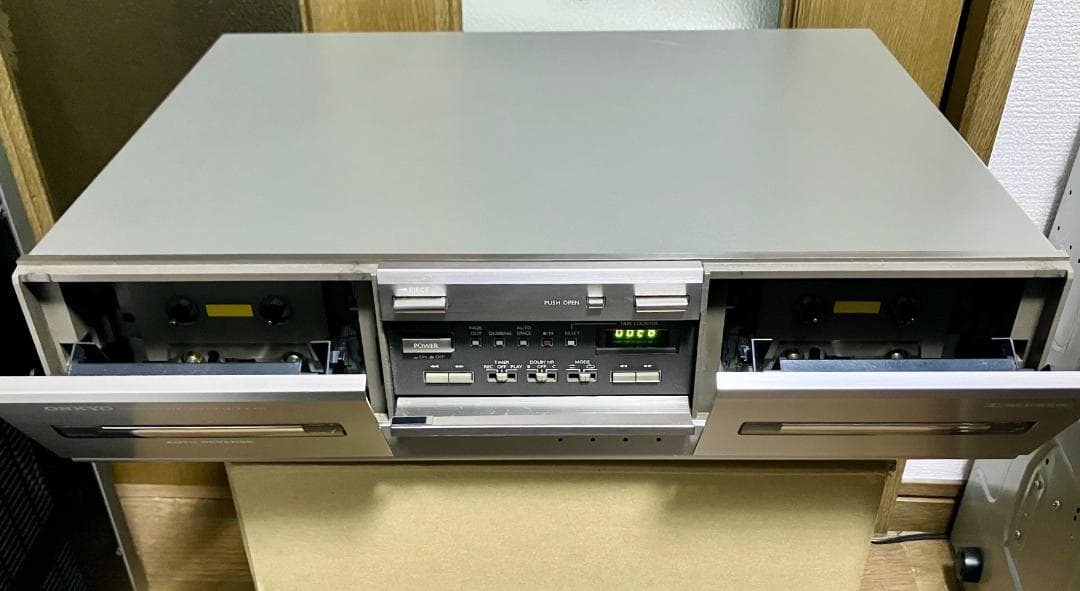 【完動・美品】ダブルカセットデッキ　ONKYO　K-100