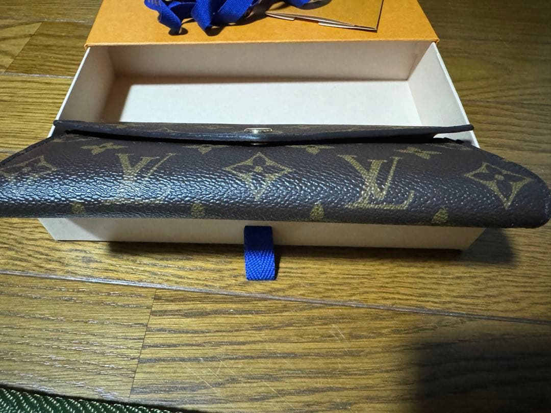 【美品】ルイ・ヴィトン　ポルトフォイユサラ