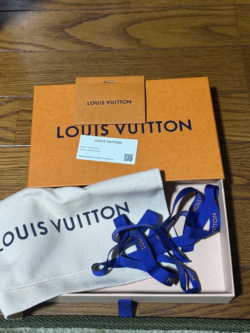 【美品】ルイ・ヴィトン　ポルトフォイユサラ