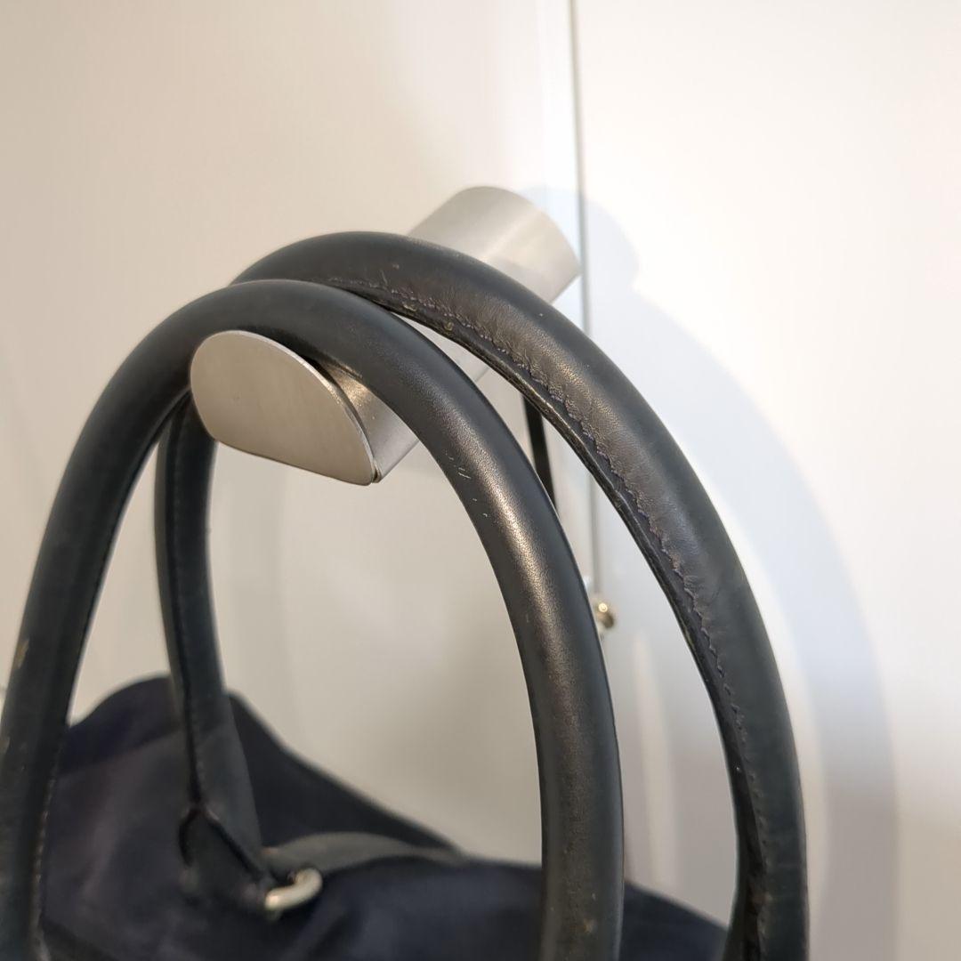 プラダ ボストンバッグ 三角ロゴ 希少色 ネイビー レザーハンドル 大容量