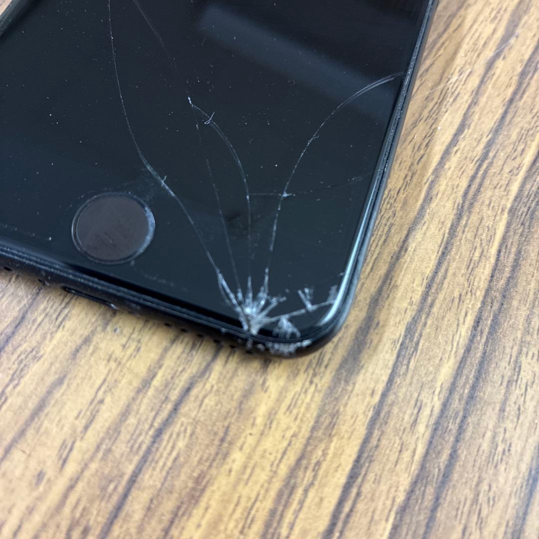 iPhone SE (第2世代) 128GB 本体 画面ひび割れあり