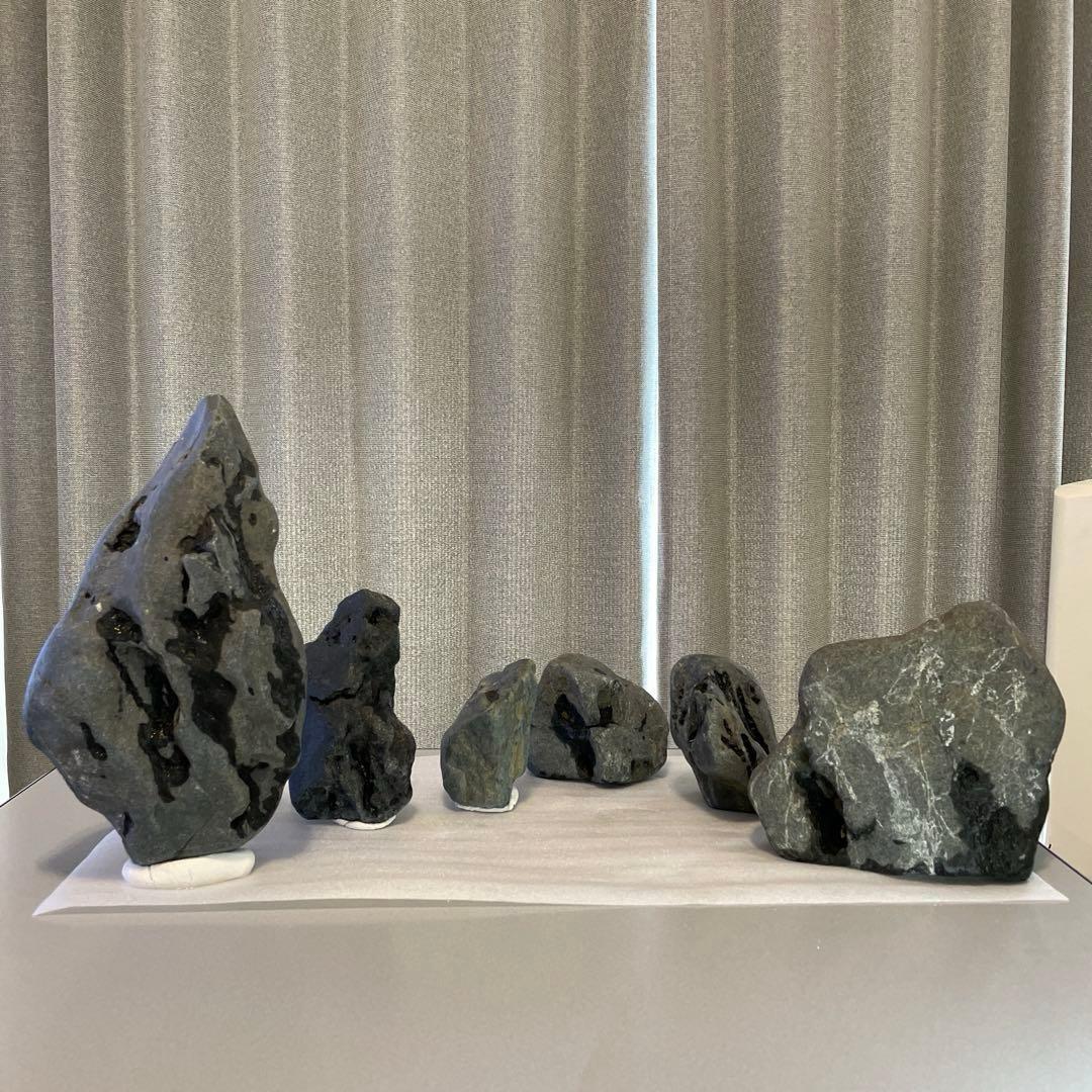 八海石　天然黒石　6個セット 水槽用レイアウト　14kg