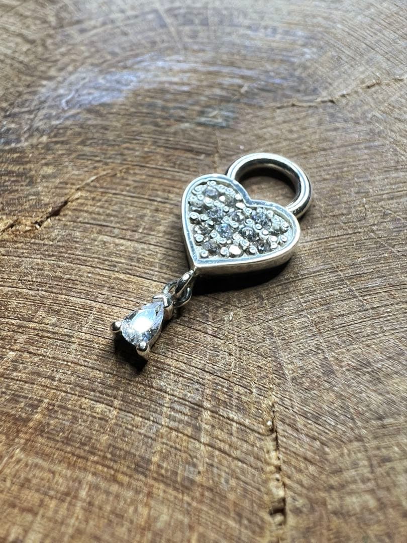 ⭐︎GOD ONLY KNOWS ⭐︎ PAVE HEART 片耳用