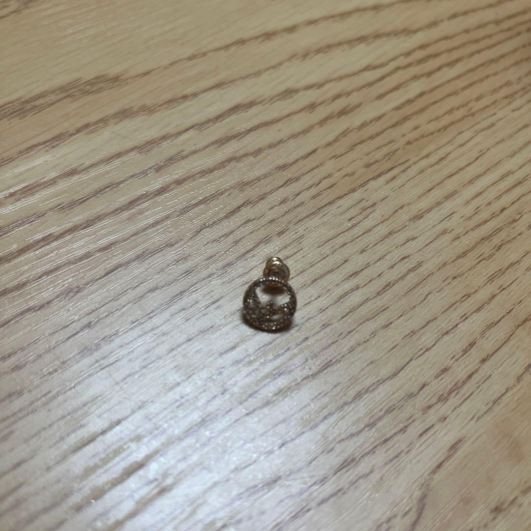 FENDI ピンクゴールドカラー ピアス