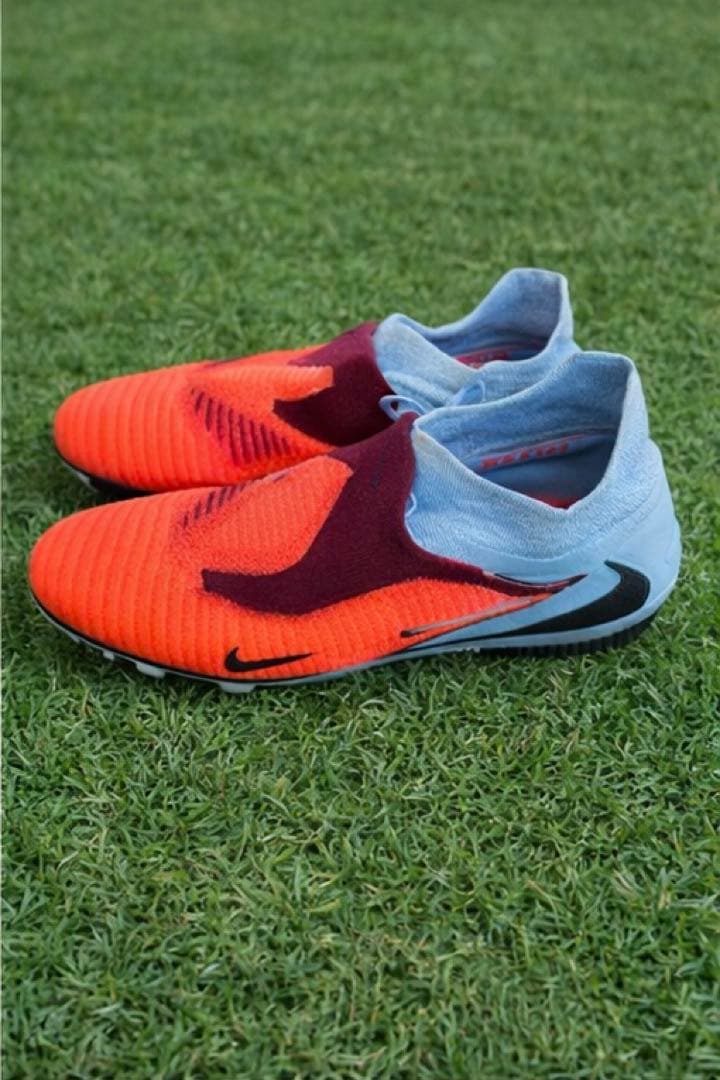 新品未使用サッカースパイク　　ナイキファントム6HighエリートFG 26センチ