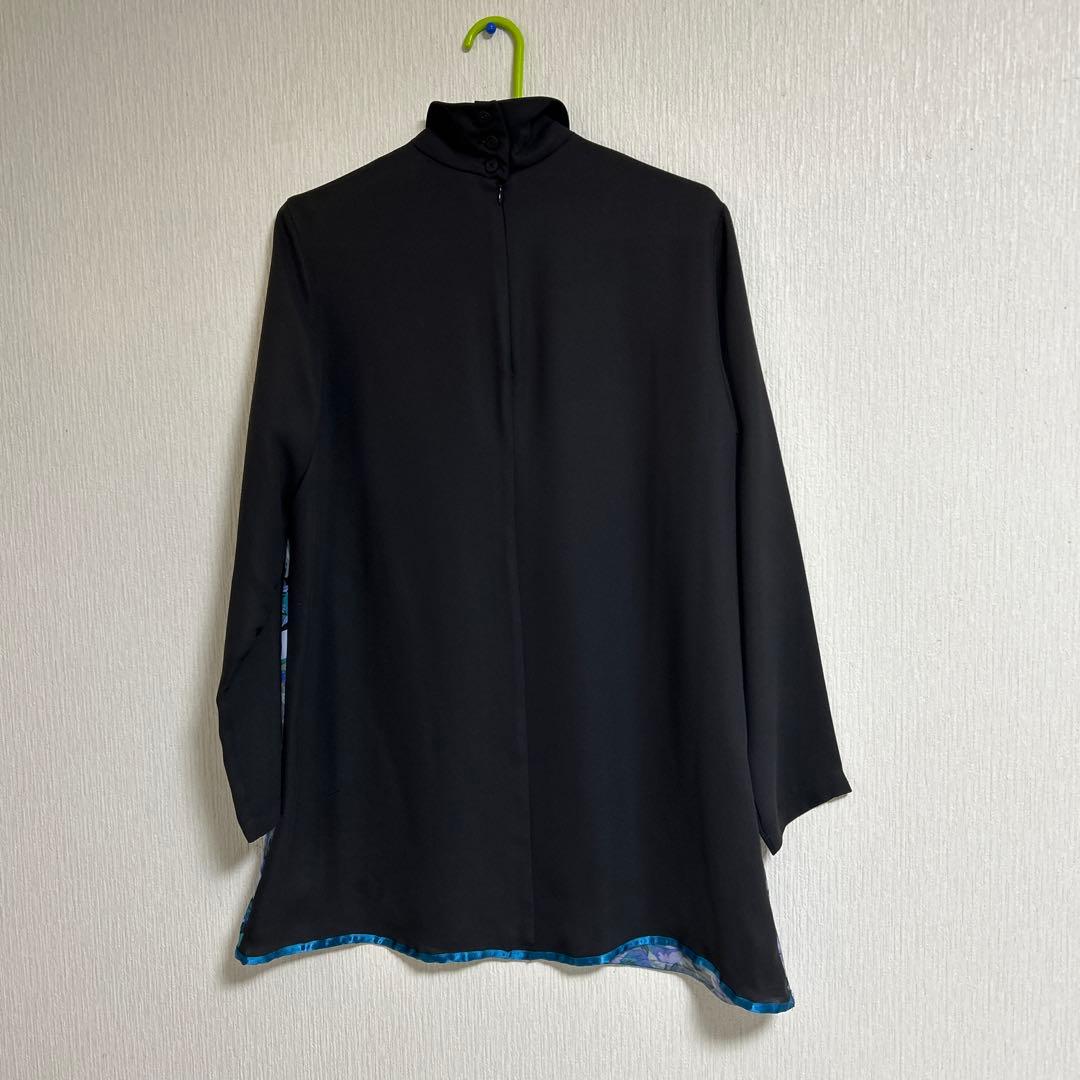 花柄のプリント長袖チュニック