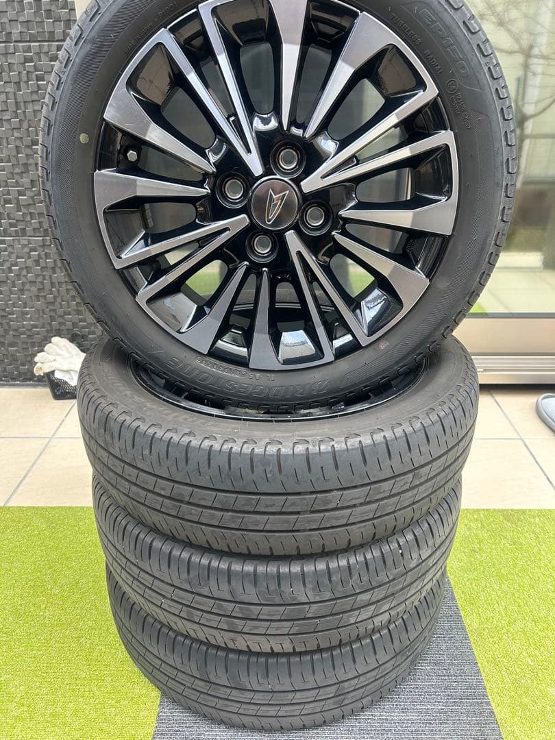 ダイハツ純正　タント カスタムRS 15インチ　４本セット