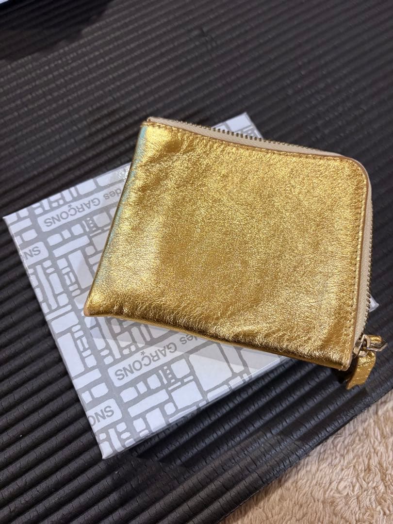 Comme des Garçons ゴールドケース SA3100G