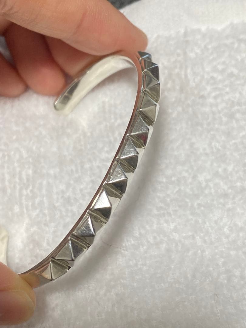 e.m. シルバースタッズバングル SPB-AB08