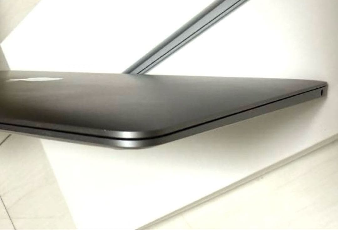 MacBook Air M1 A2337 ジャンク（8G/512G）