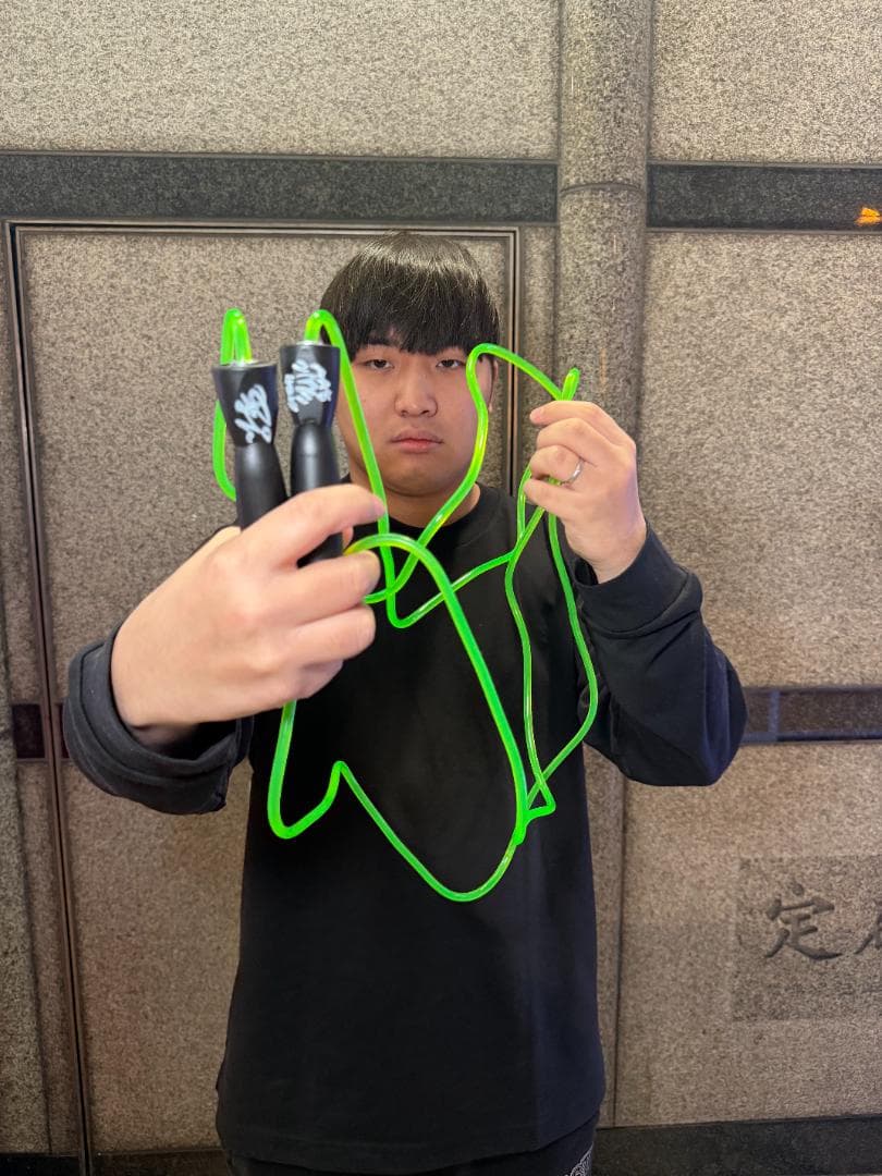 バ*キ様 縄跳び　サイン入り【撮影で使用】