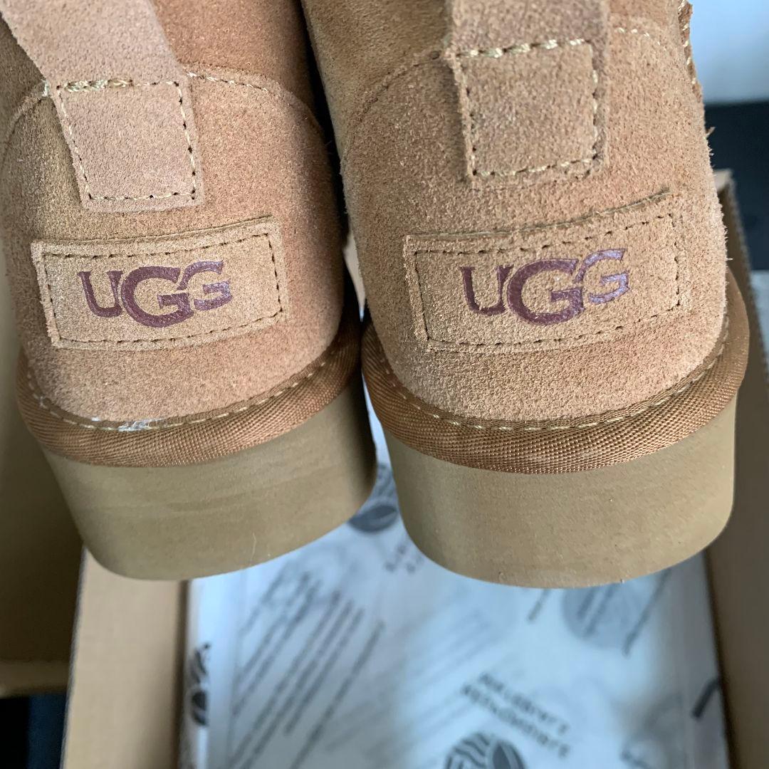 未使用♡UGG クラシックミニ　24センチ　ブラウンムートンブーツ厚底