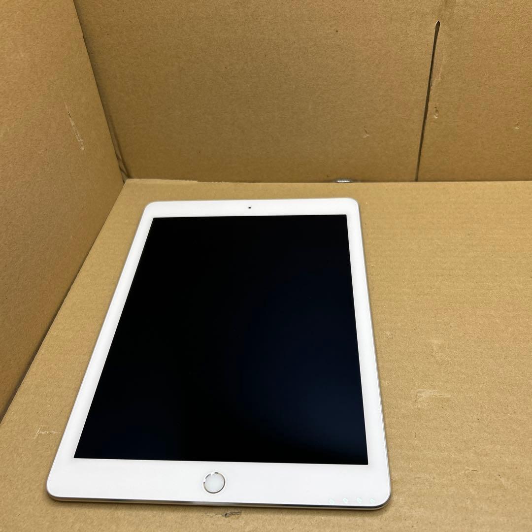 Apple iPad Air 2 Wi-Fi +セルラー　128GB シルバー