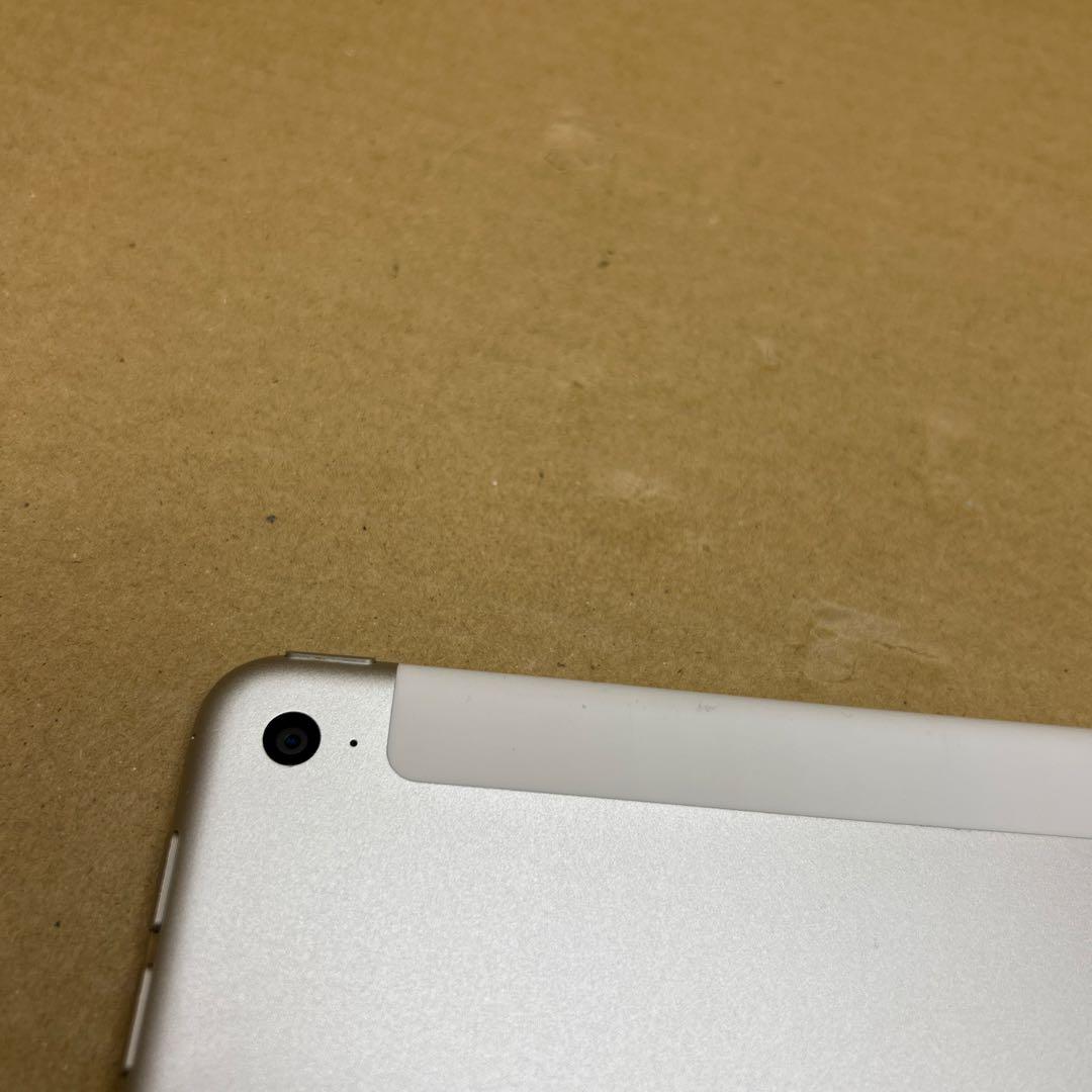 Apple iPad Air 2 Wi-Fi +セルラー　128GB シルバー