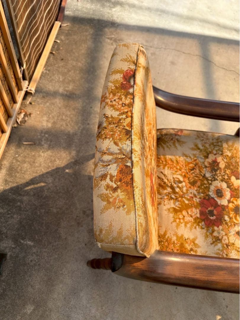 カリモク 花柄ソファセットとテーブル 茨城県古河市まで引き取り限定