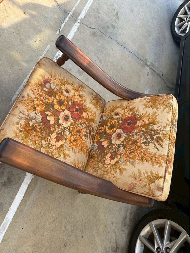 カリモク 花柄ソファセットとテーブル 茨城県古河市まで引き取り限定