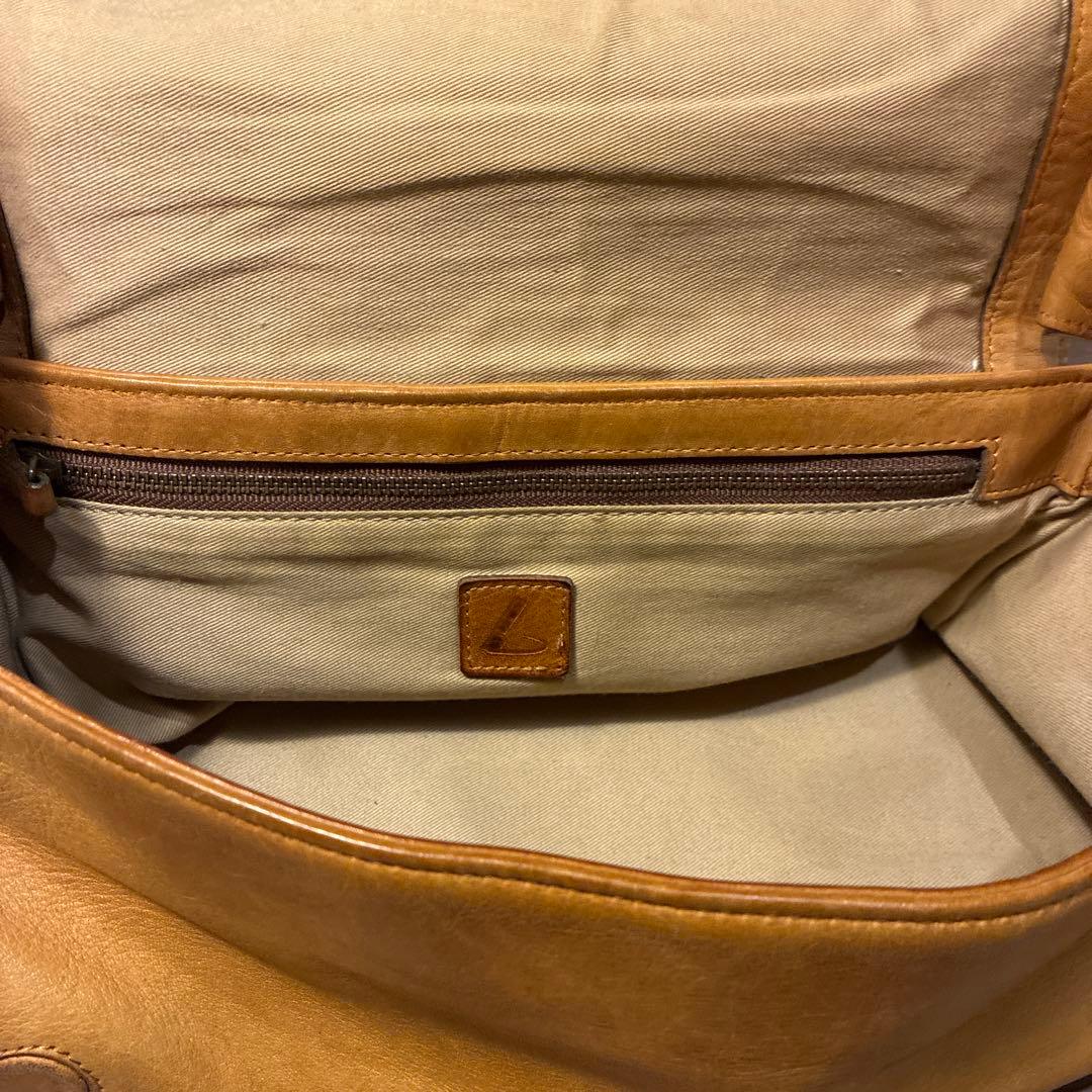 土屋鞄　ガジェットツールボックス