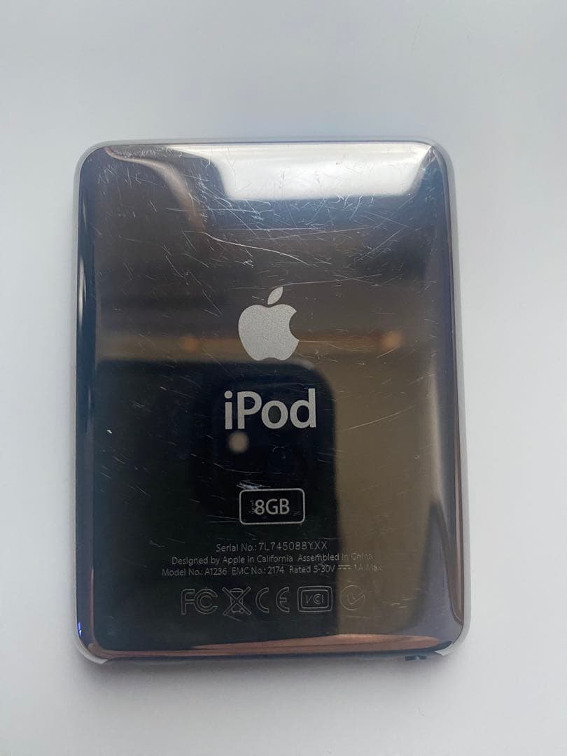 第3世代　iPod nano【8GB】