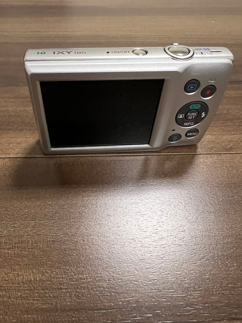 Canon IXY180 シルバー