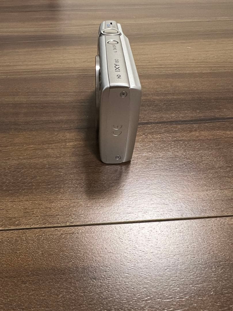 Canon IXY180 シルバー