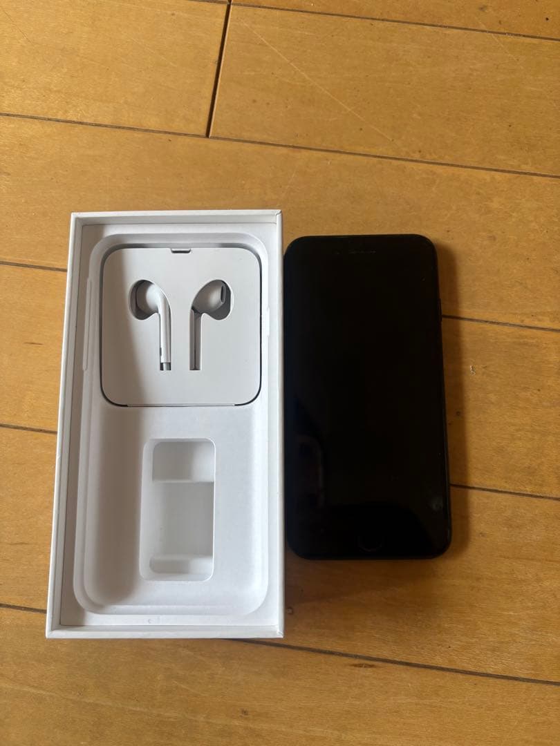 iPhone 2世代　64GBブラック