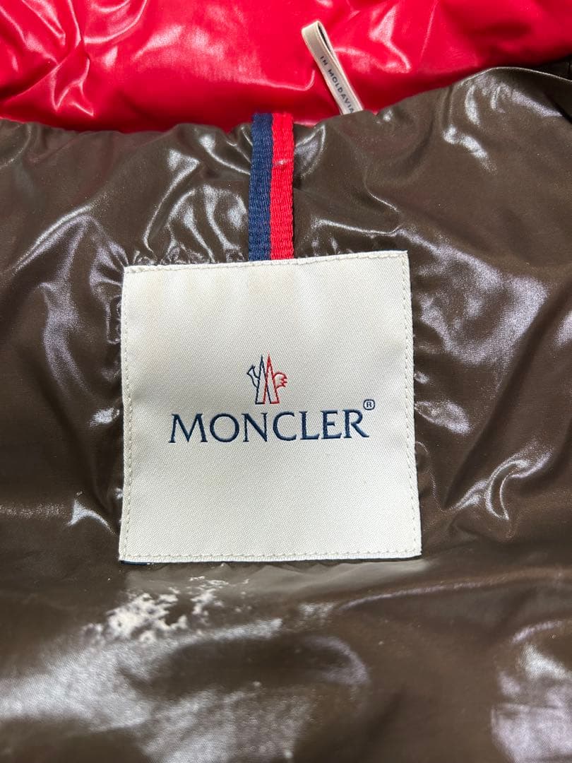 あわあわ美品MONCLERレッド ダウンベスト 前面ジッパーポケット